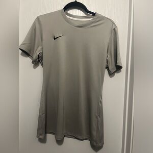 Nike women’s shirt